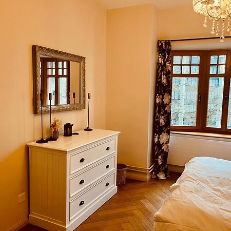 Georgian Guest Rooms Basel Bagian luar foto